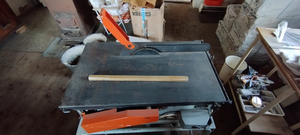 Stolní okružní pila (cirkulárka) ČZM JW 20/220 - 8