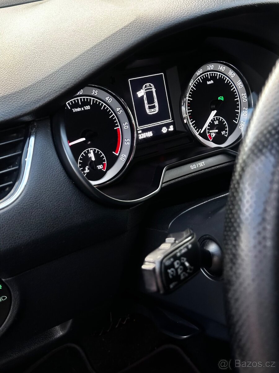 ŠKODA OCTAVIA 3 Facelift 1.6 TDI DSG (2017) - 8