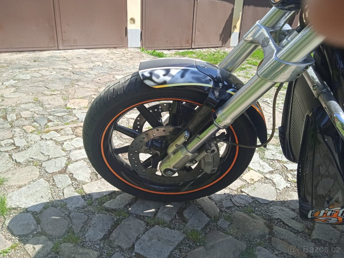 Harley Davidson v rod - 8