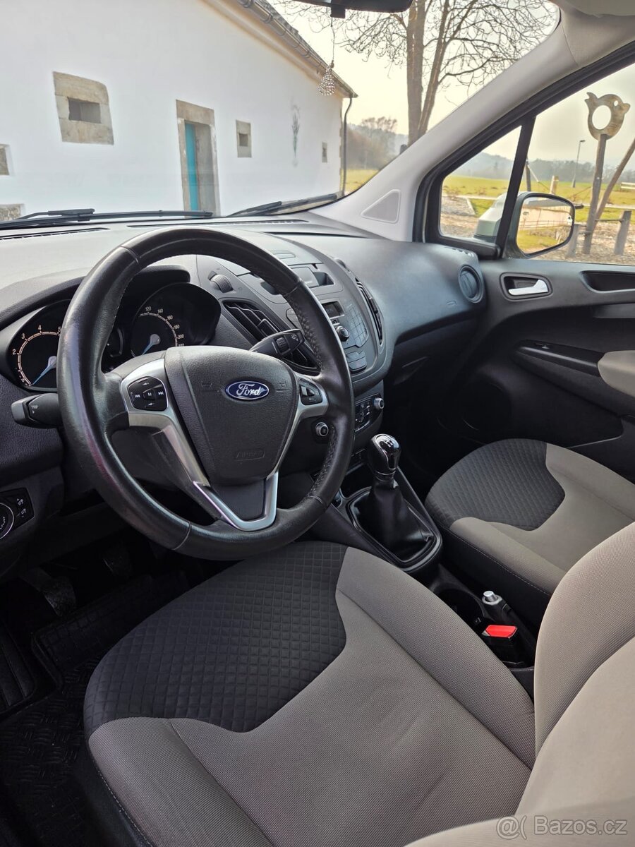 Ford Tourneo Courier - 8