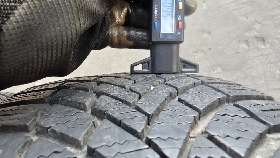 Zimní pneu 205/55/17 Bridgestone - 8