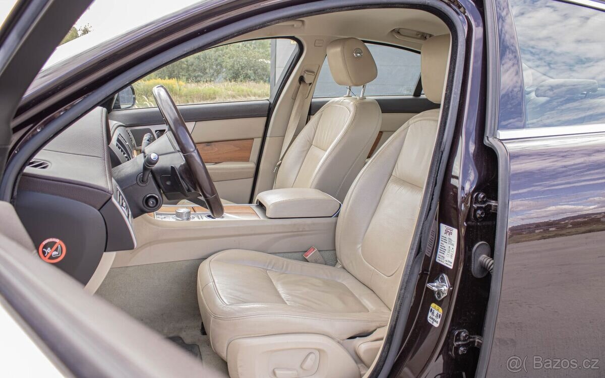 Jaguar XF 3.0D 2010 - 8
