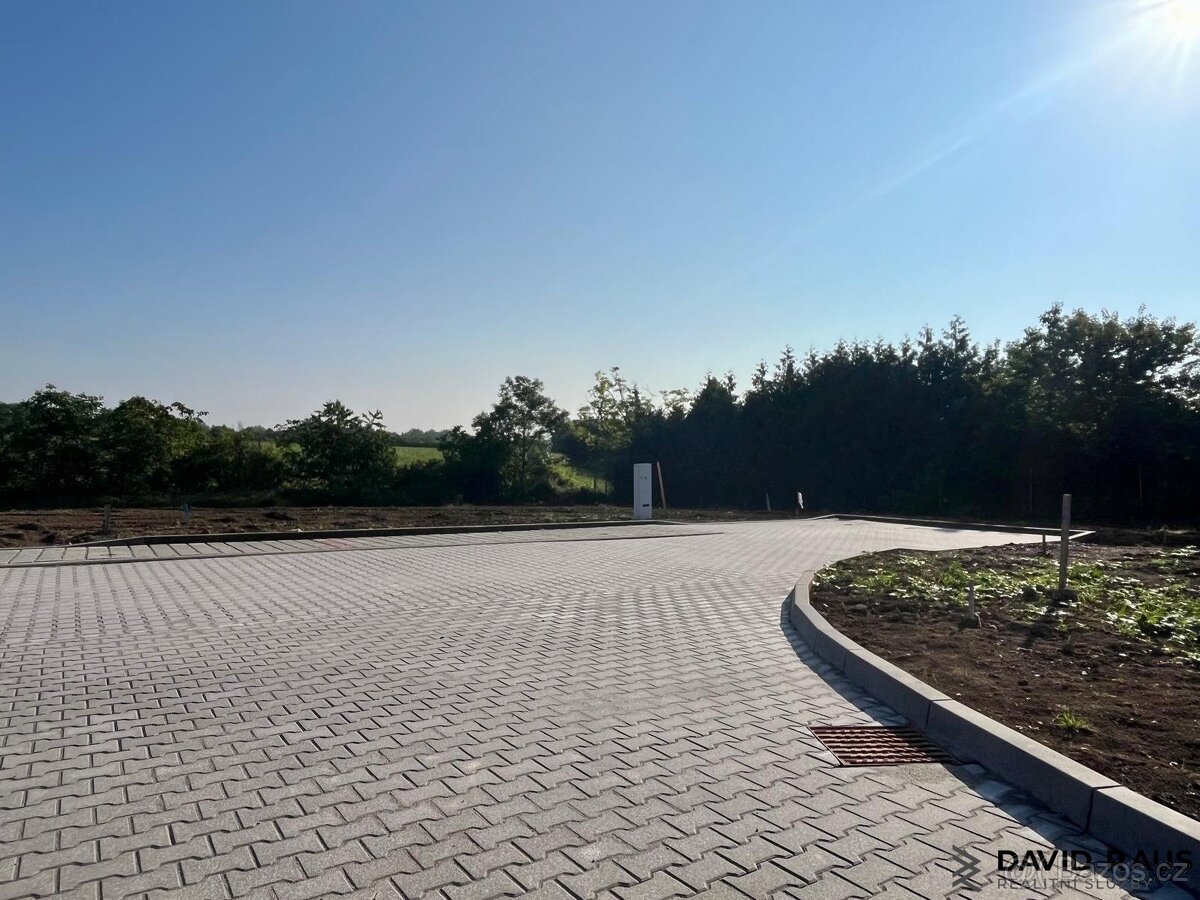 Prodej stavebního pozemku (617m²), ul. Štefánikova, Rajhrad - 8