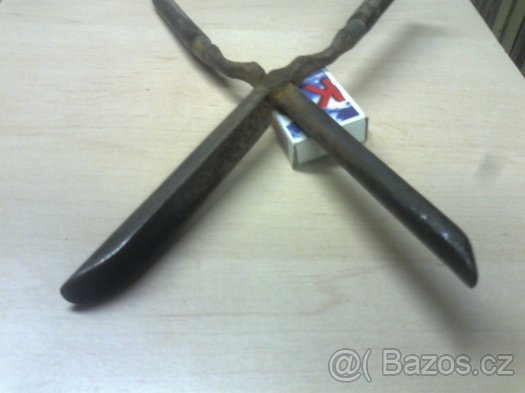 Dárek pro kadeřnici. Historické kleště k ondulování.... - 8