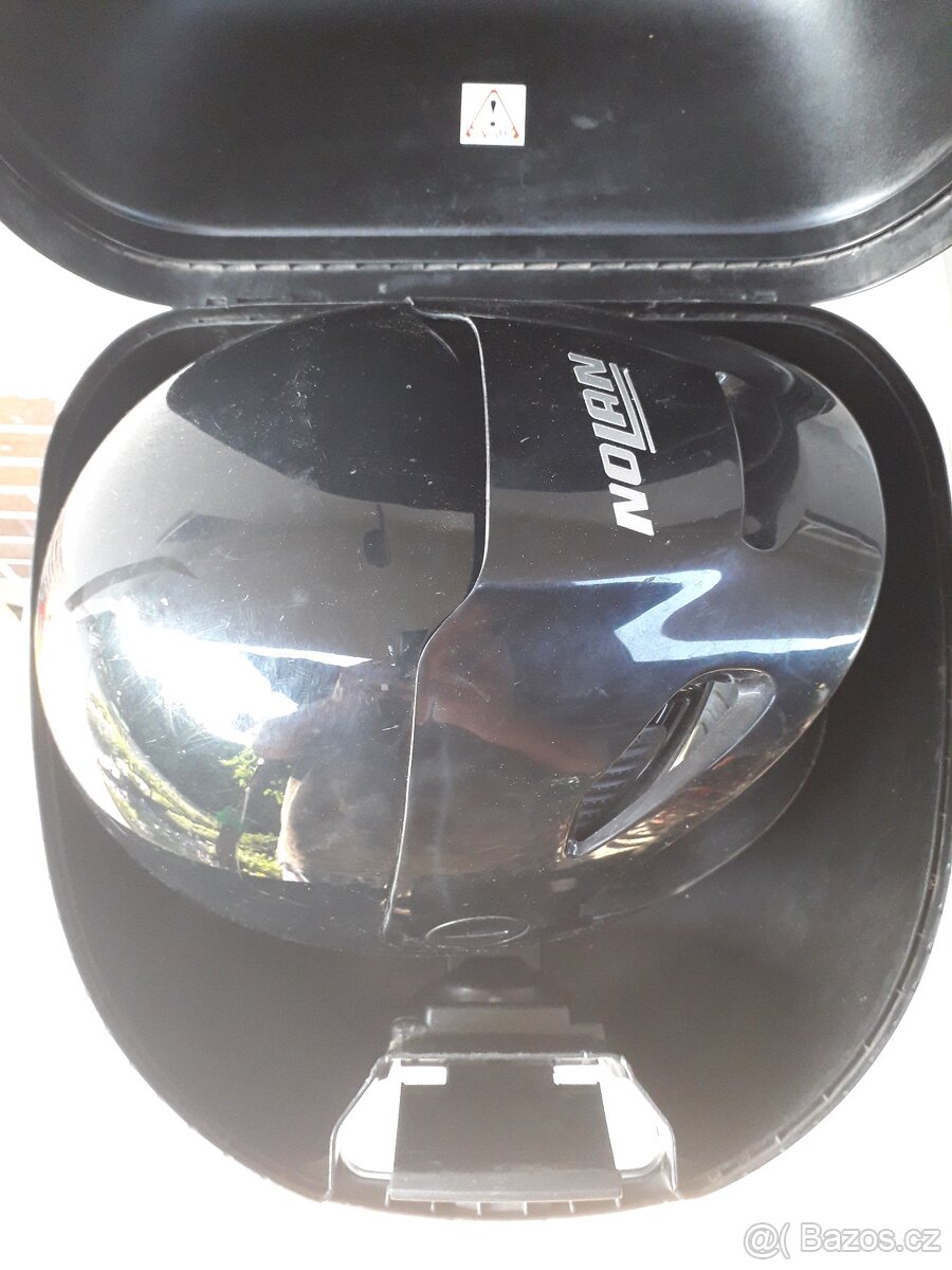 Prodám používanou motopřilbu s plexi štítem zn. NOLAN - 8