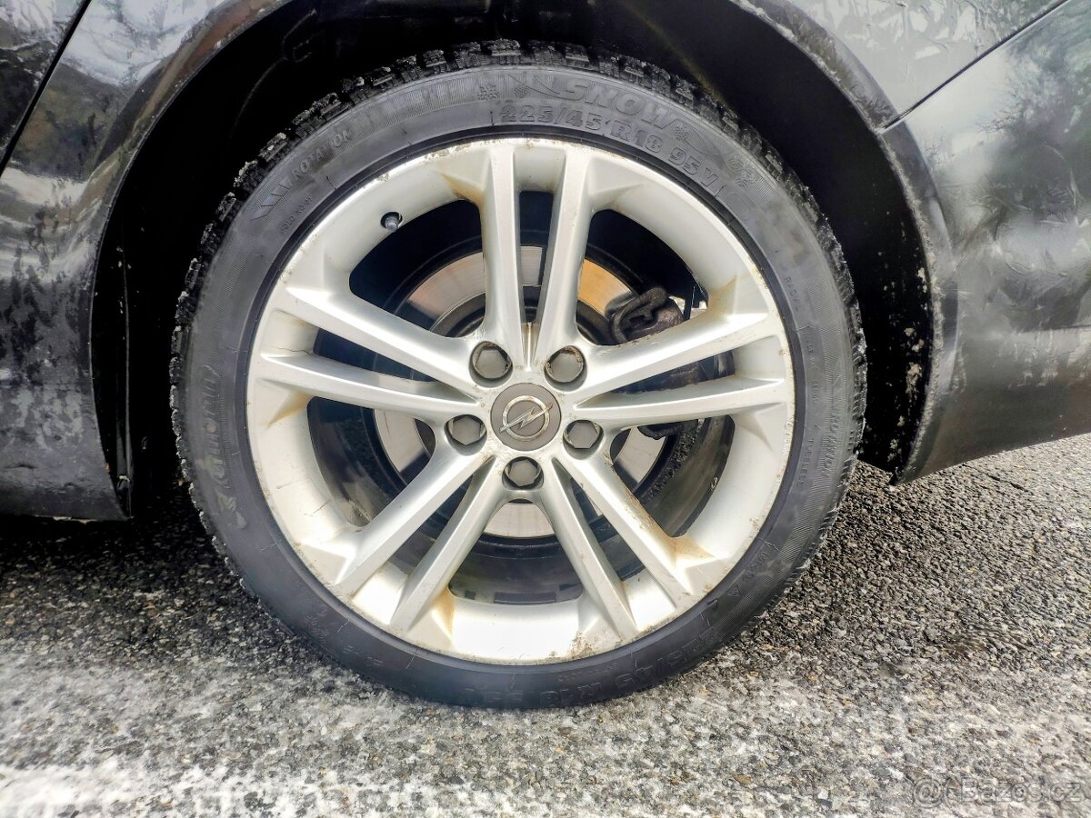 Opel Insignia 2.0 CDTi 118 kW, SVĚTLÝ INTERIÉR - 8