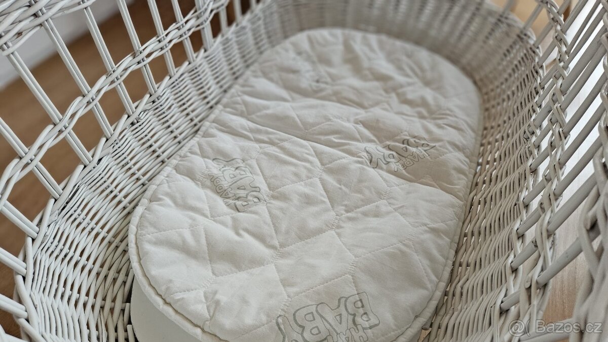 Dětská kovová postýlka + proutěný koš na kolečkách - 8