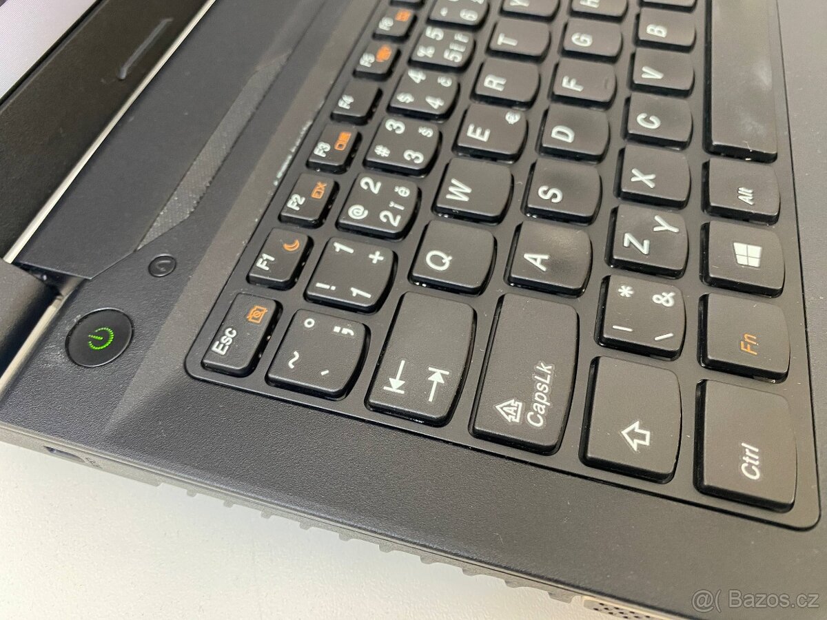 Lenovo B590 15,6“/Intel Celeron/SSD 240GB/RAM 8GB/ GRAFIKA: - 8