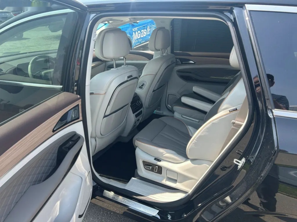 Dongfeng U-Tour, EXCLUSIVE FR 3 - 8