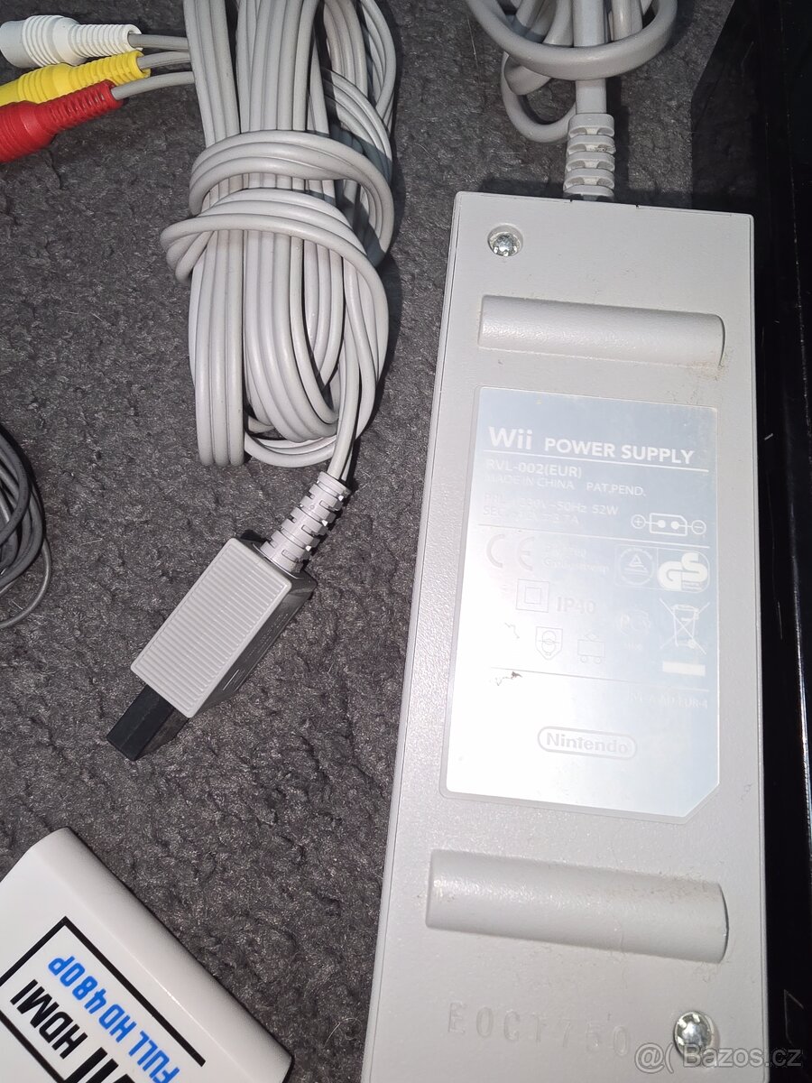 Herní konzole Nintendo Wii (černá) + příslušenství, plně fun - 8