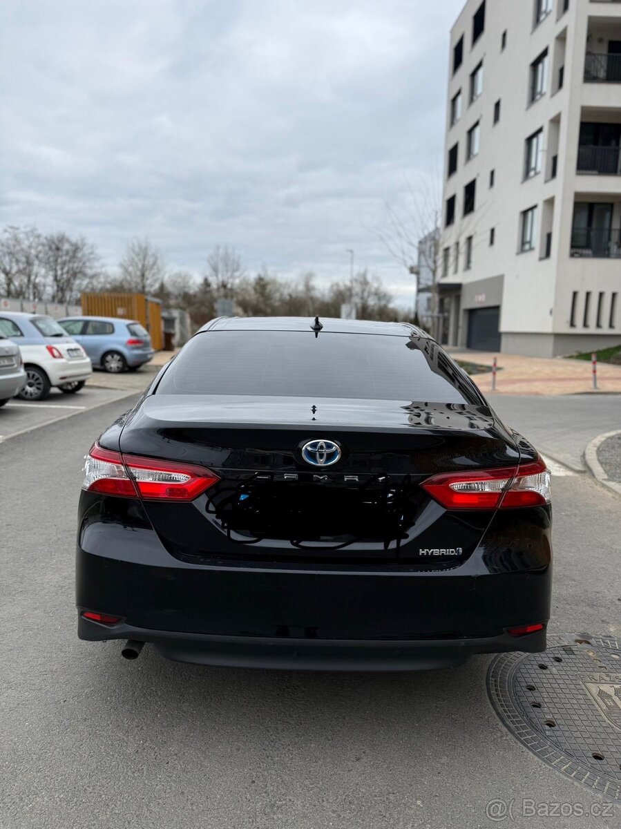 Toyota Camry 2.5 Hybrid - 8