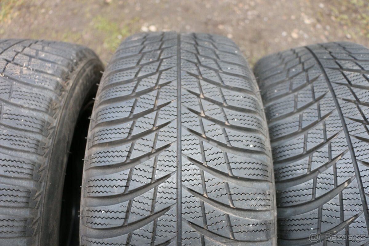 Plechový disk VW Škoda zimní pneu Bridgestone 215/60 R16 - 8