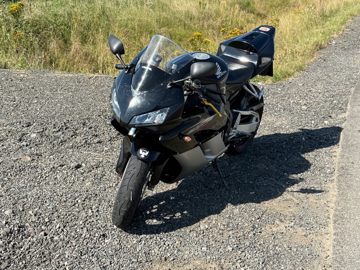 Honda CBR 1000rr - 8