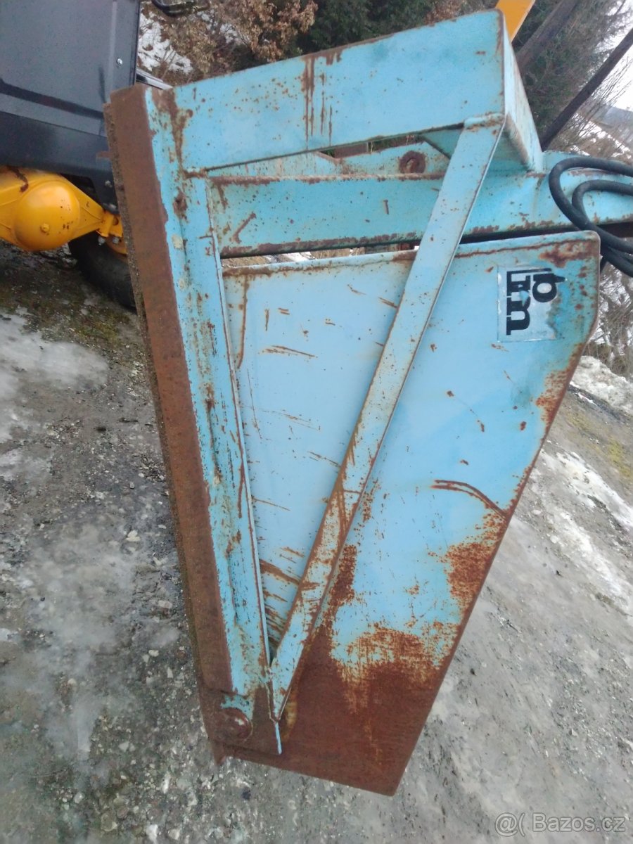 samovyklapaciu lyžicu na zadnú ,prednú hydrauliku vysokozdku - 8