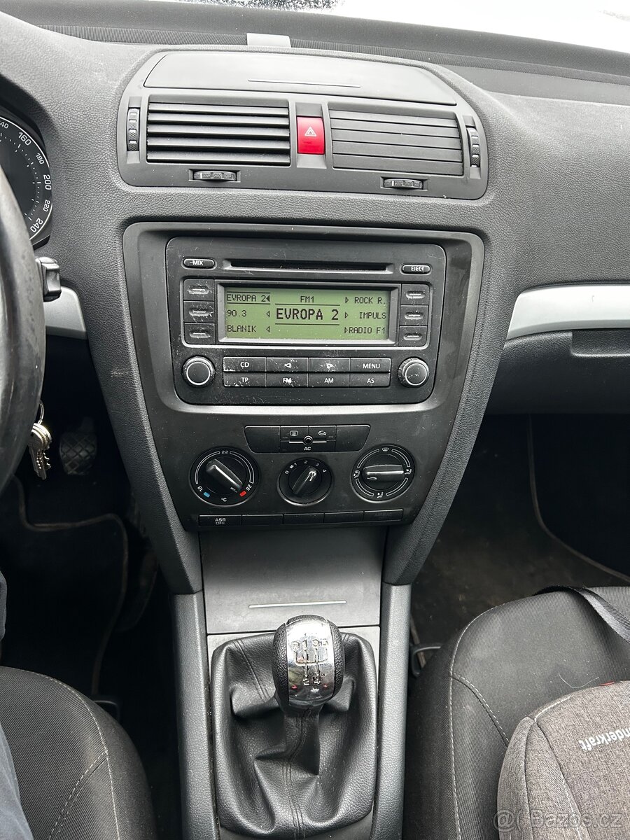 Škoda octavia 2 1.9tdi 77kw - 8