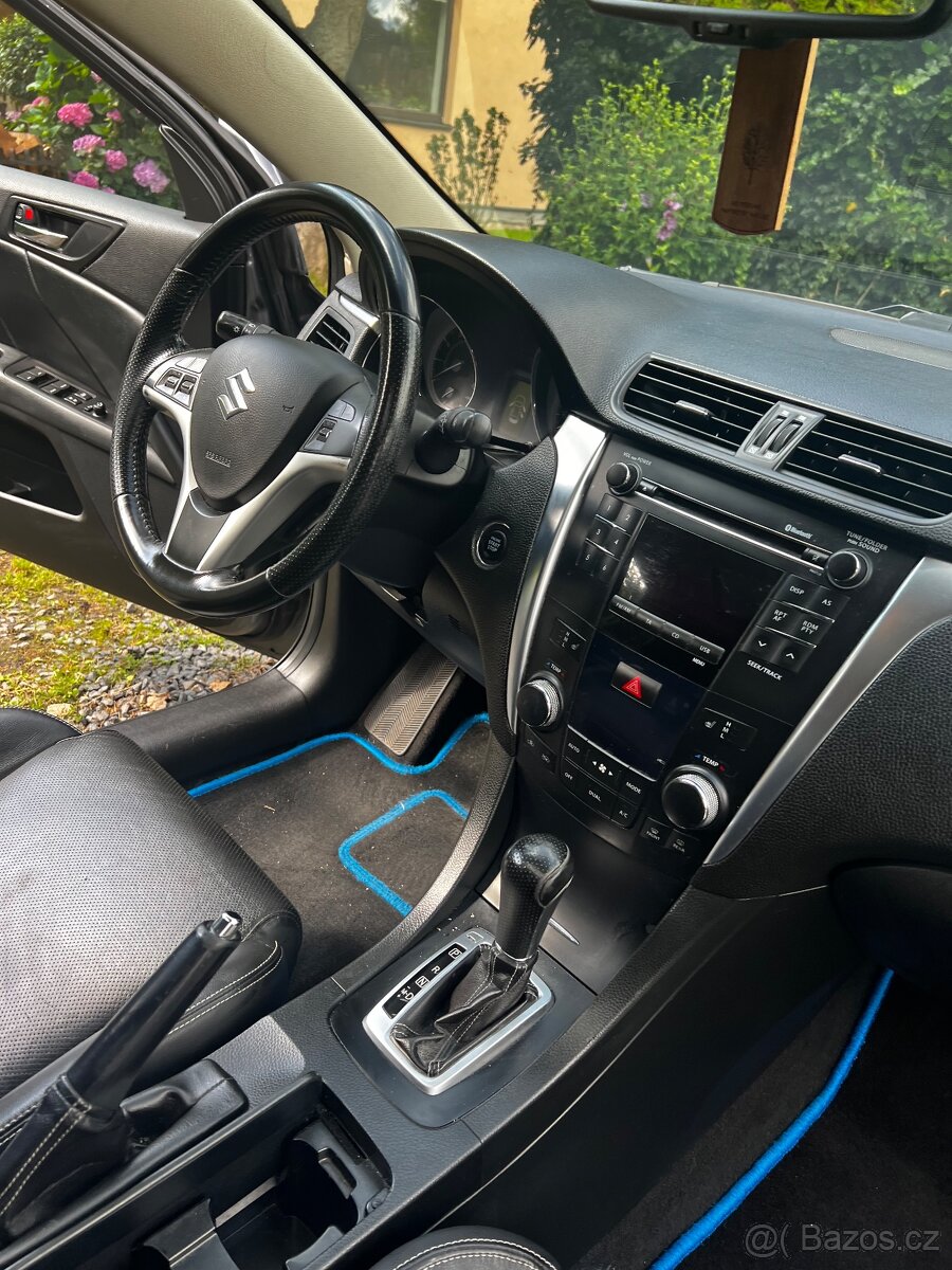 SUZUKI Kizashi 4X4 - 8