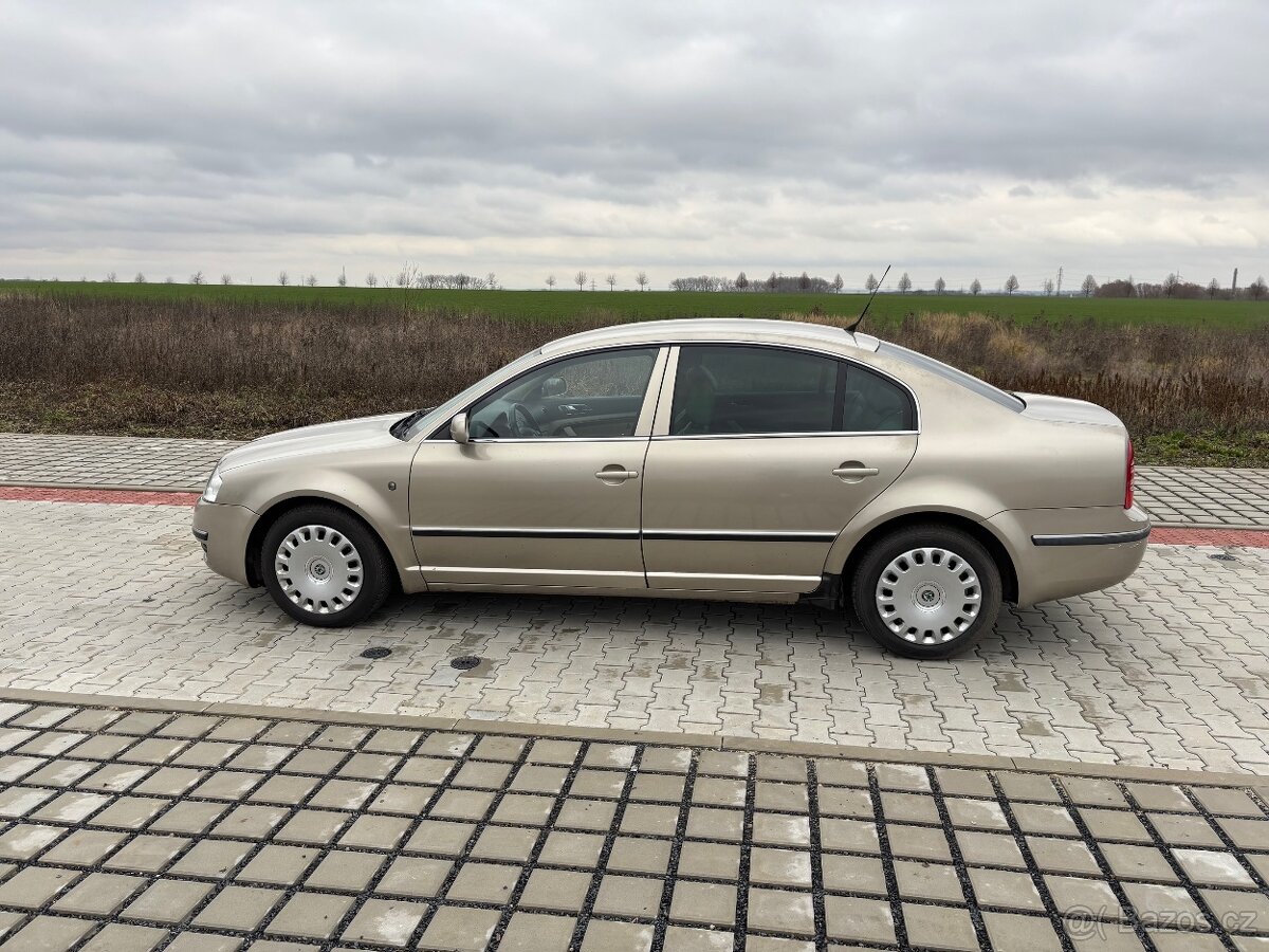 Škoda Superb 1 - 8
