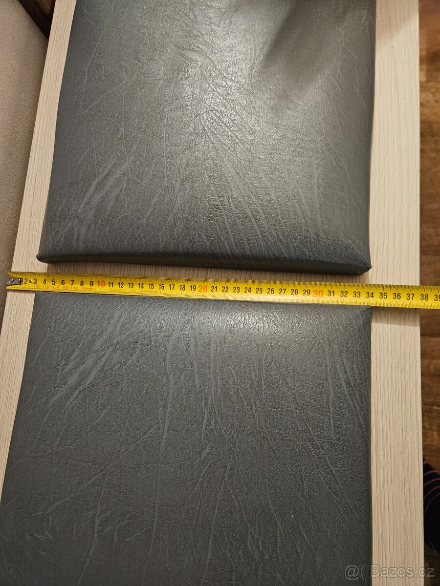 Botník se sedákem - 8