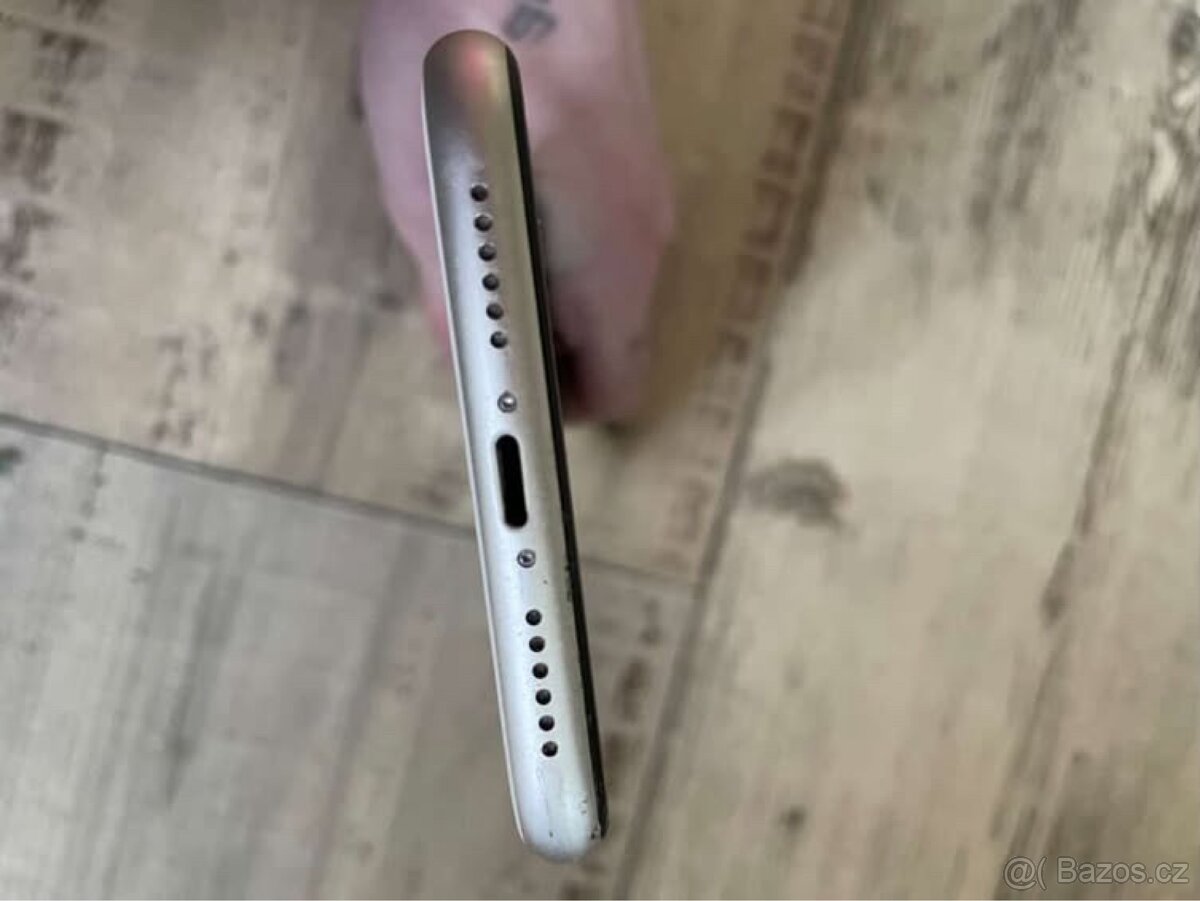 Iphone 11 - 8