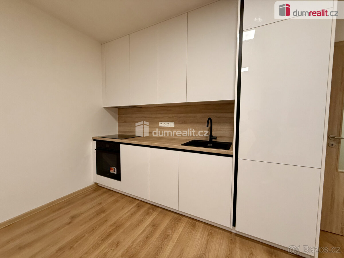 Pronájem 1+kk Uherské Hradiště - 8