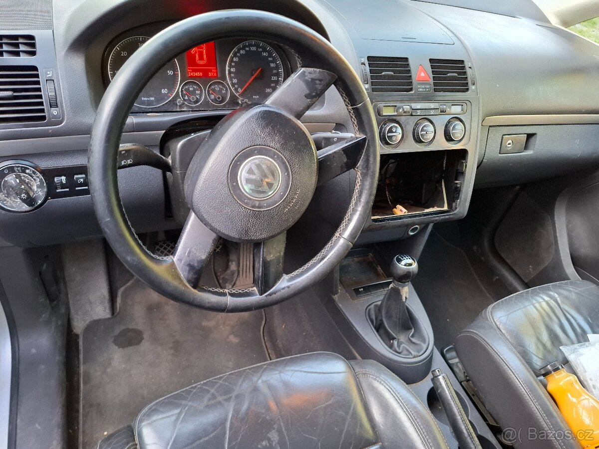 VW Touran 2.0 TDI 103kw Klima Model 2006 - 8