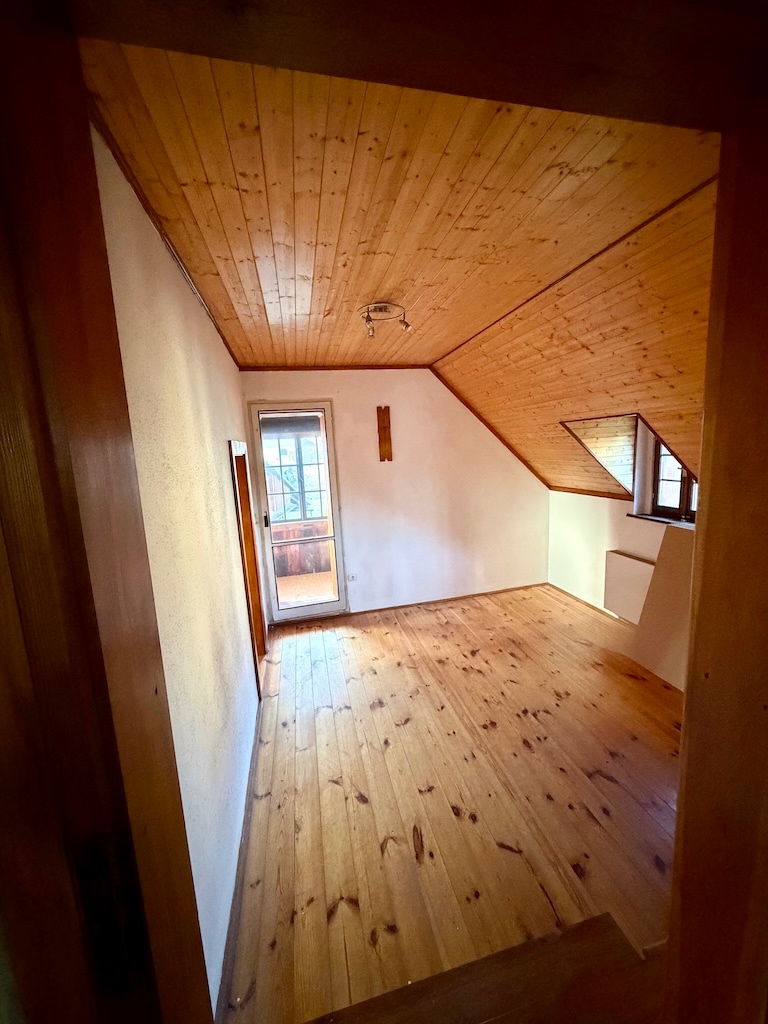 Investice - Dům 370m2 vhodný k výstavbě 4 bytových jednotek - 8