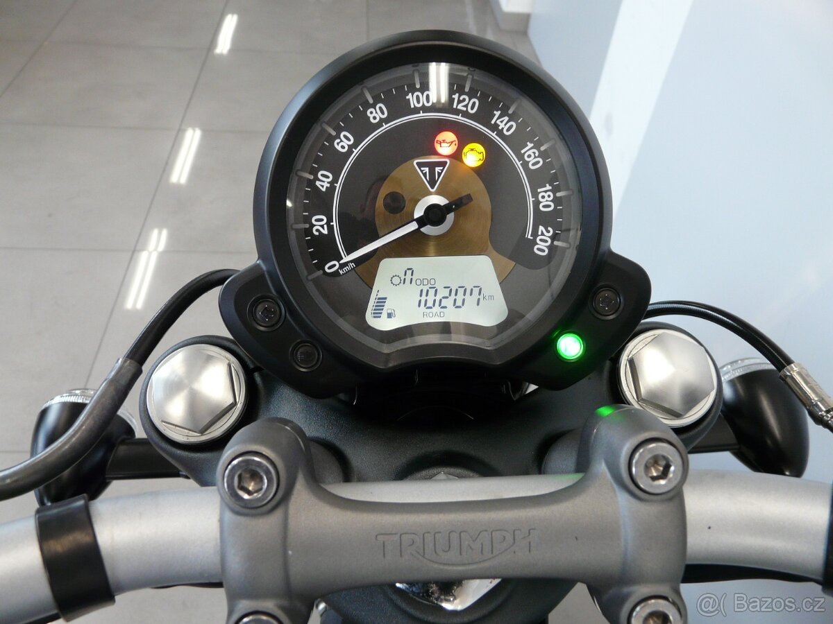 Triumph Bonneville Bobber 2020 - 8