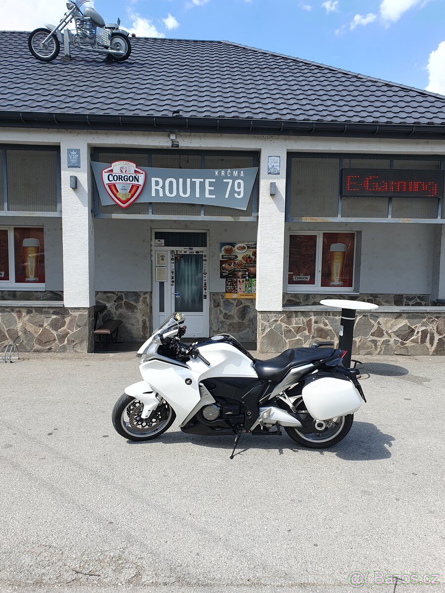 Honda vfr 1200f dct - 8