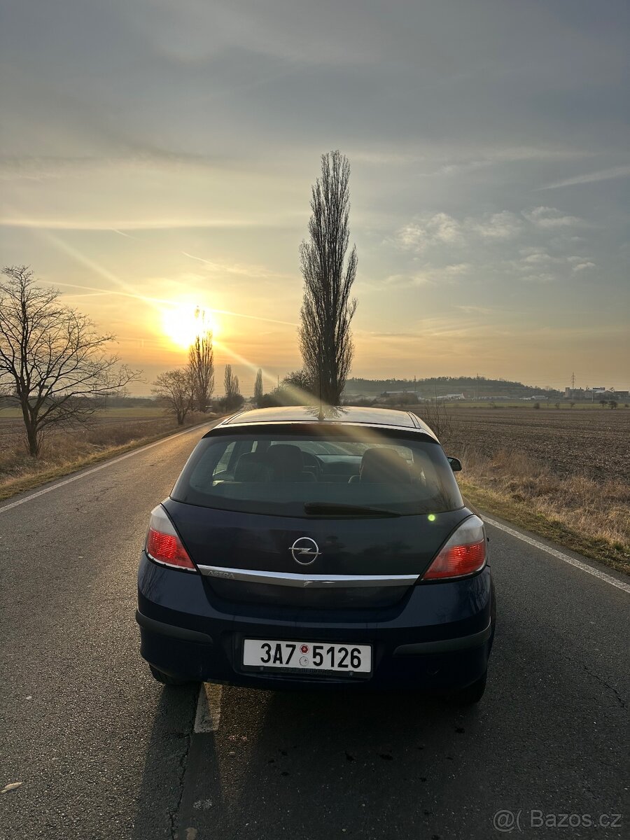 Opel Astra H, 2004 1.4 - 8