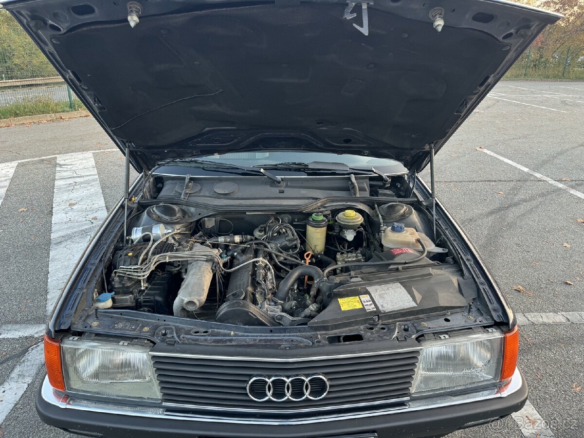 Audi 100 C3 2.2E R5 101 kW - 8