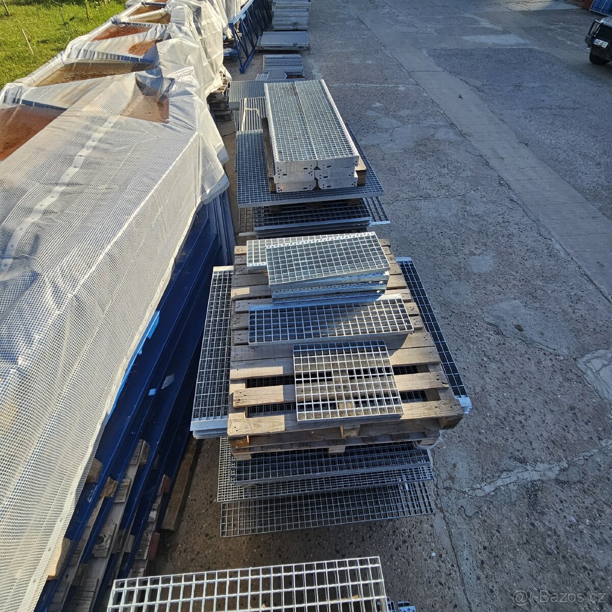 Vyprodej ozinkovane pochozi rosty a schodnice - 8