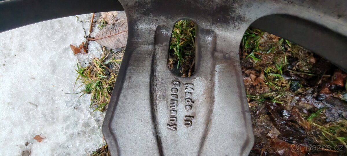 Prodám alu kola s pneu - 8