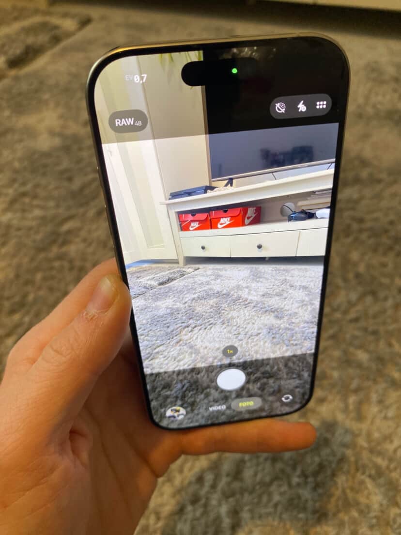 Apple iPhone 16 PRO 256GB - 8