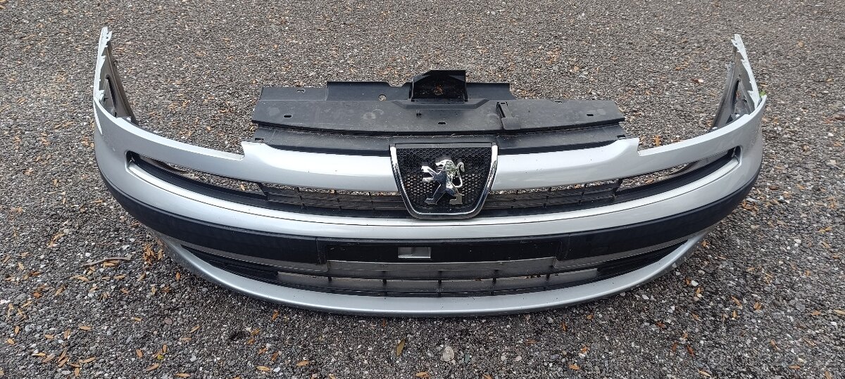 Peugeot 807 PŘEDNÍ NÁRAZNÍK SVĚTLA - 8