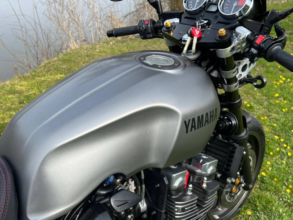 Yamaha XJR 1300 SP - 8