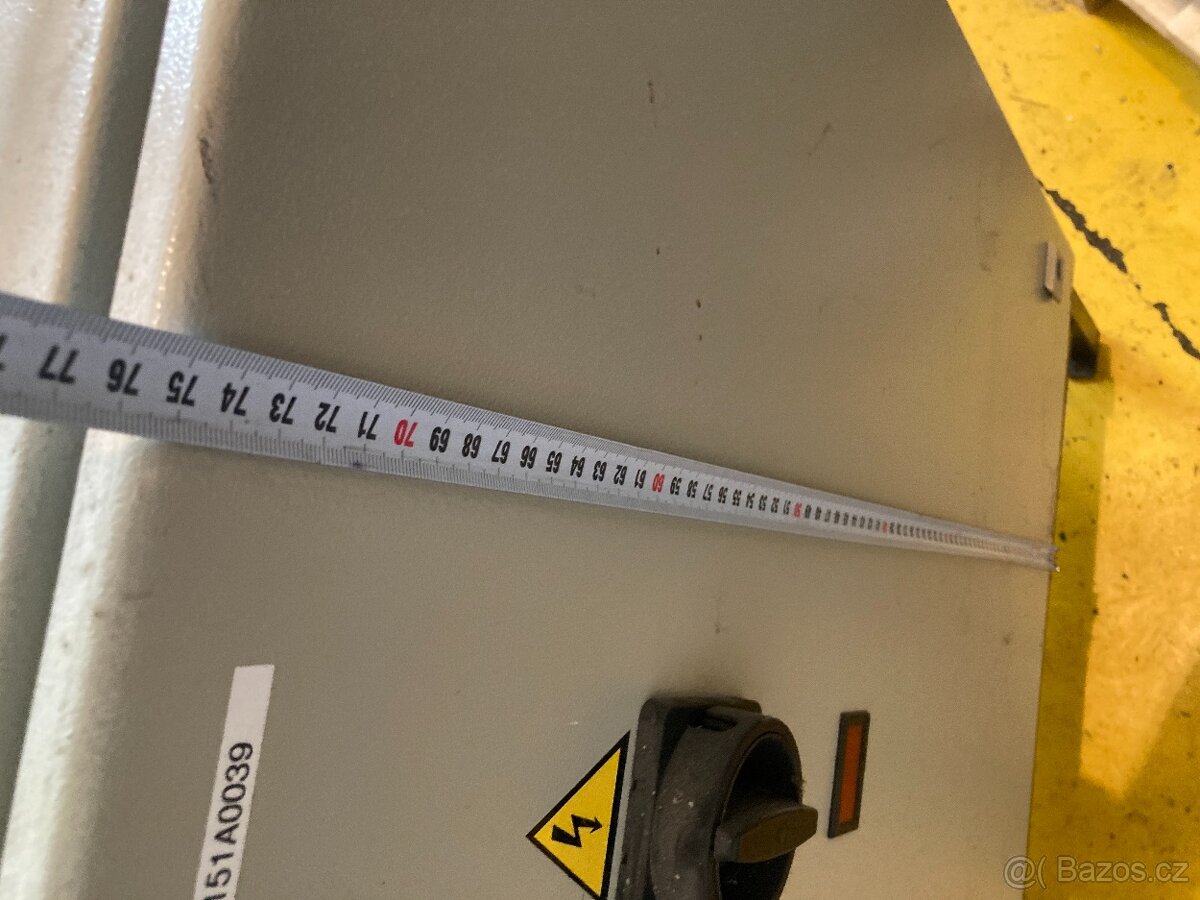 Elektrický rozvaděč RITTAL 76x76x30cm na nožkách - 8