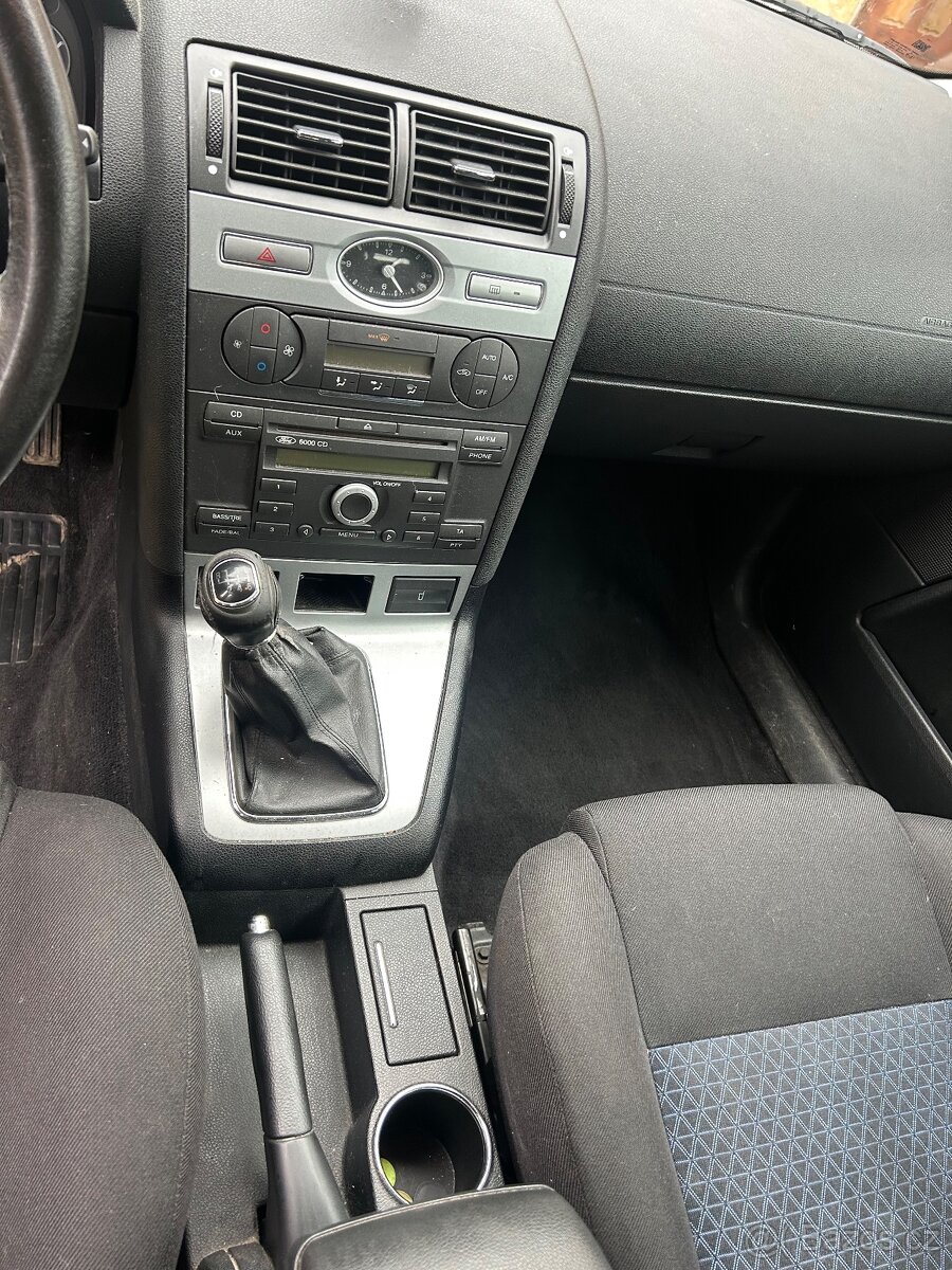 Ford Mondeo Mk3 - 8