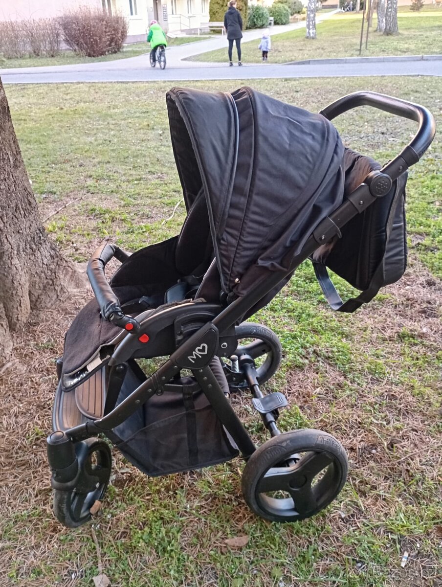 Kočárek 2v1 +sada kol - 8