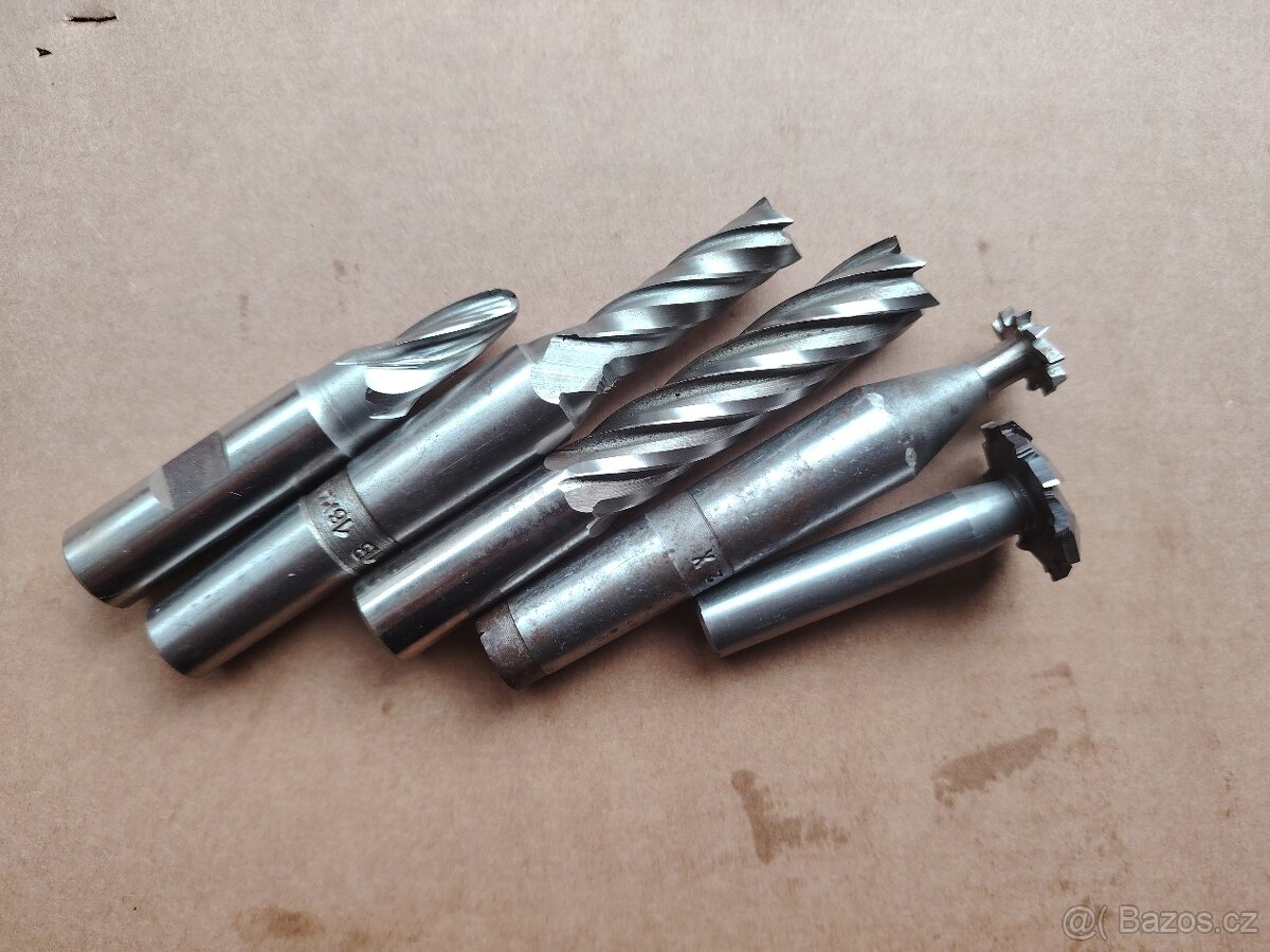 Sada fréz HSS – 200 ks, různé průměry, ČZ - 8