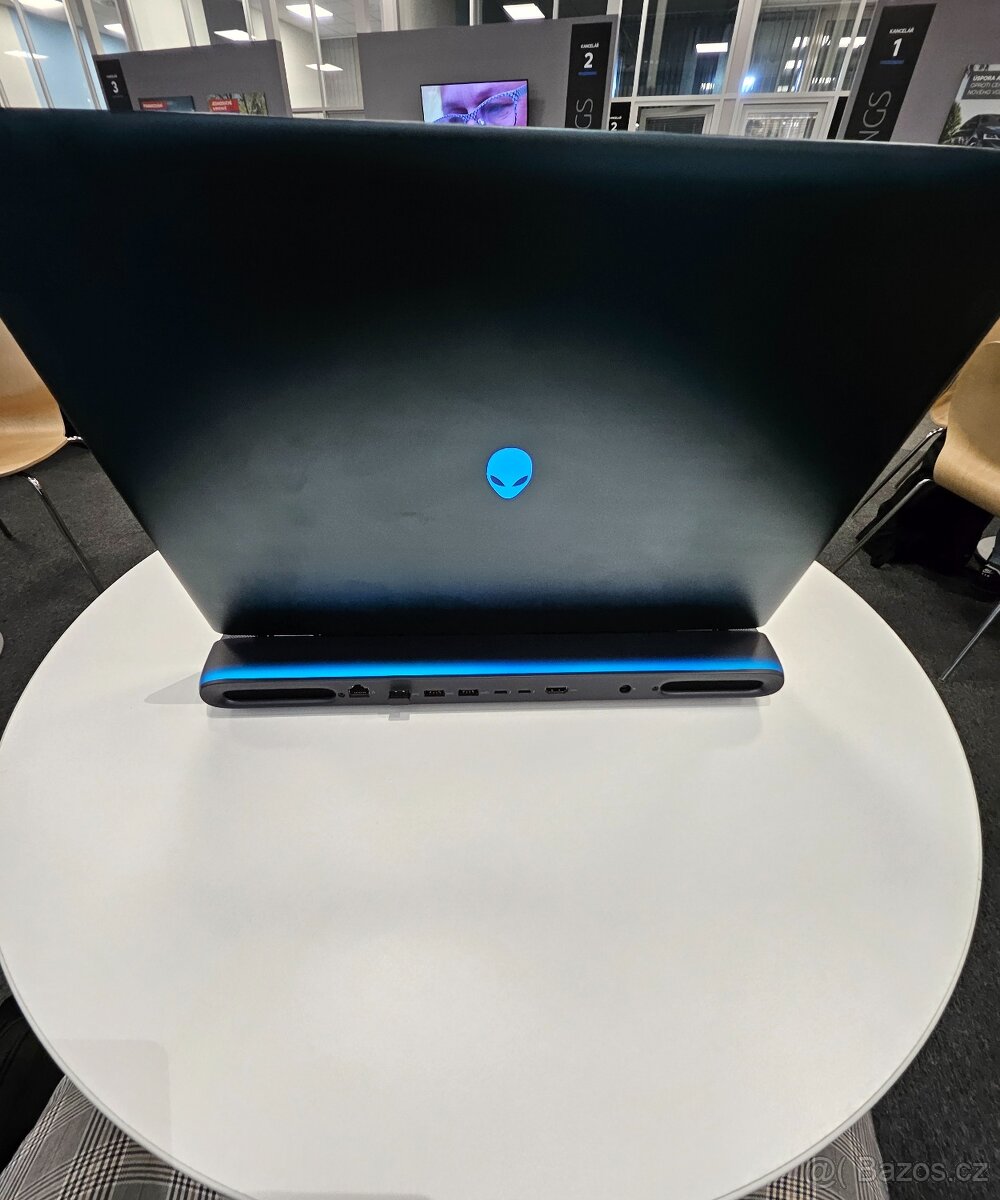 Alienware 18 Area-51m U7-255HX – 300Hz/2K TOP - 8