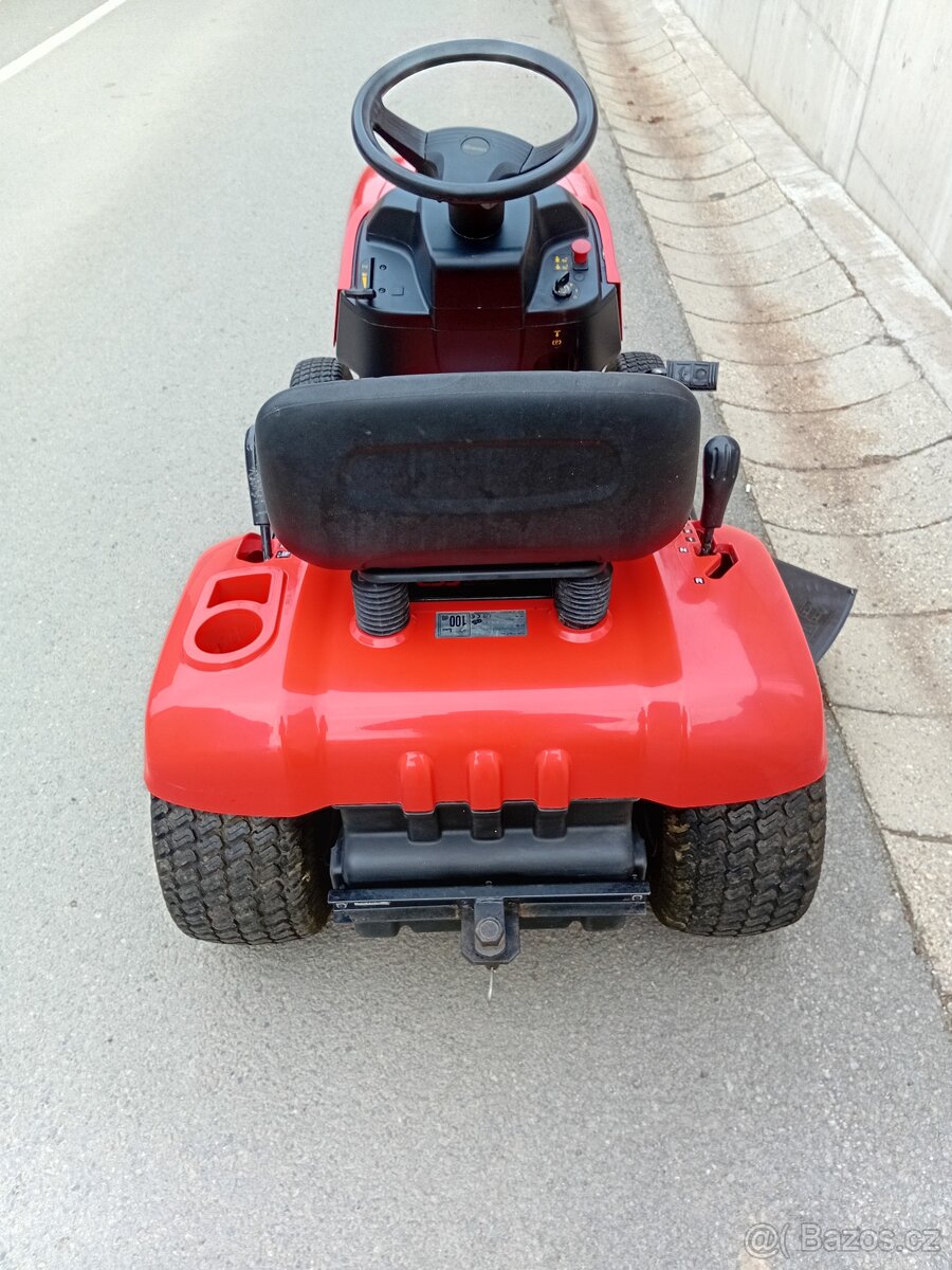 Prodám zahradní traktor Twin-Cut 12.5Hp - 8