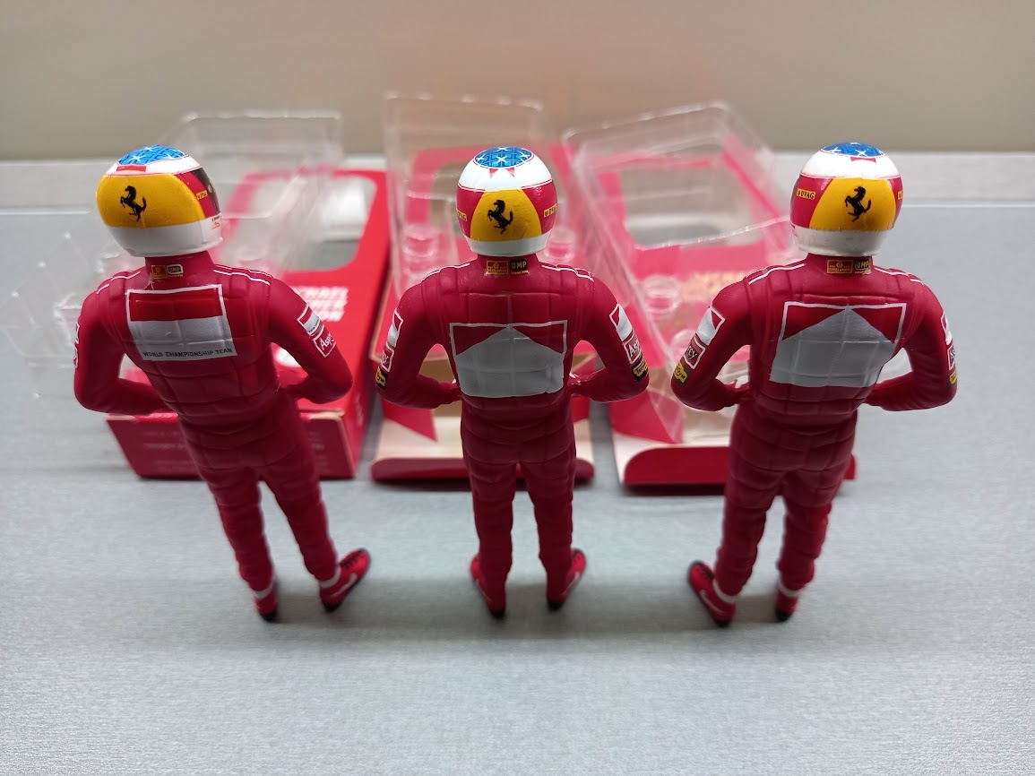 F1 FERRARI FIGURKY MICHAEL SCHUMACHER MINICHAMPS 1:18 - 8