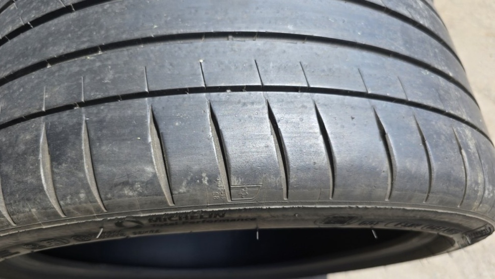 Letní pneu 255/35/19 Michelin - 8