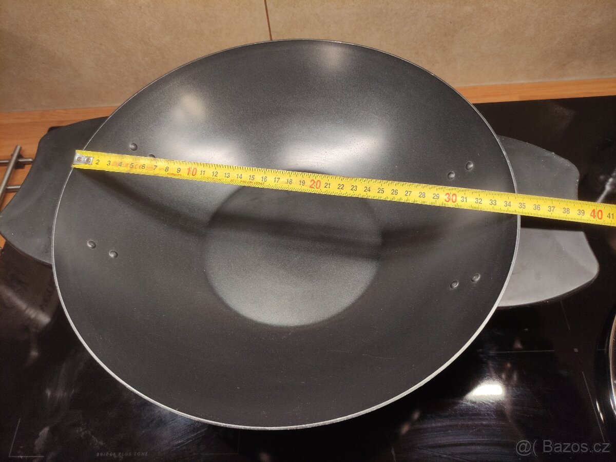 Elektrická pánev wok - 8