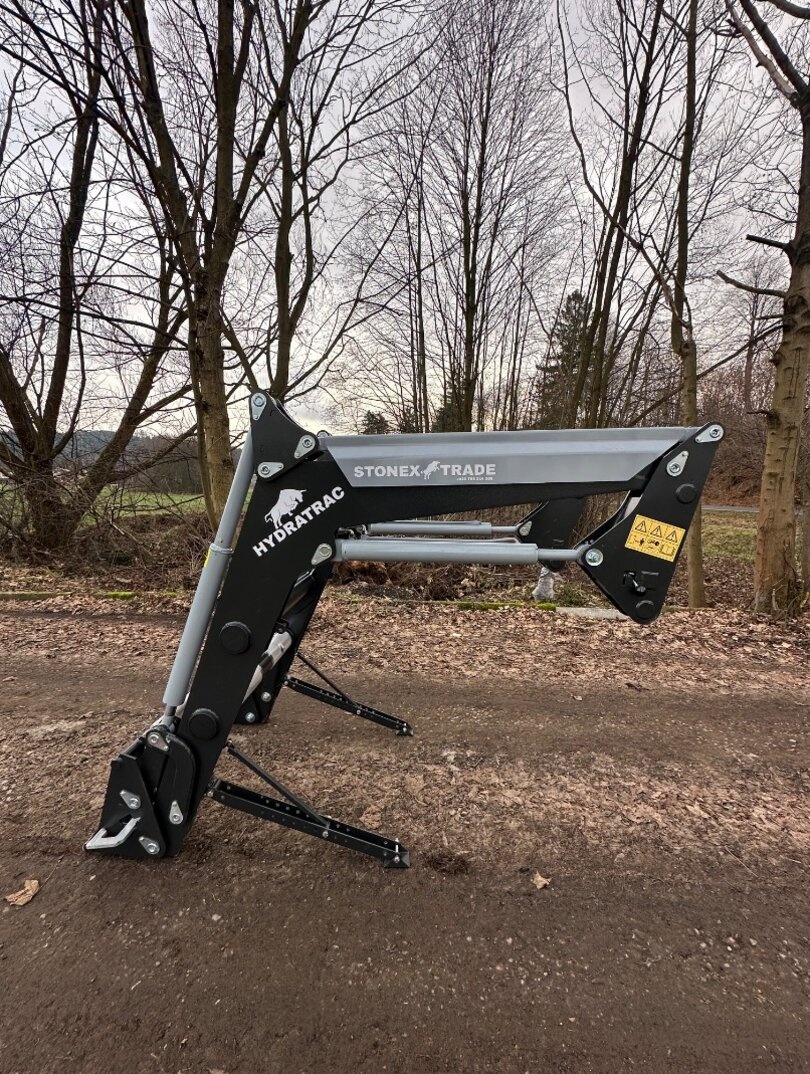 Čelní nakladač na traktor HYDRATRAC 1600 - 8