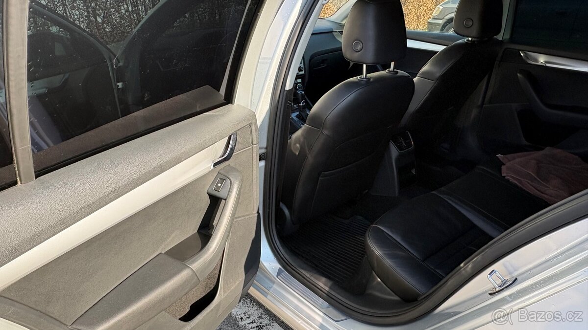 Prodám Škoda Octavia 1,6TDi combi, aut. - 8