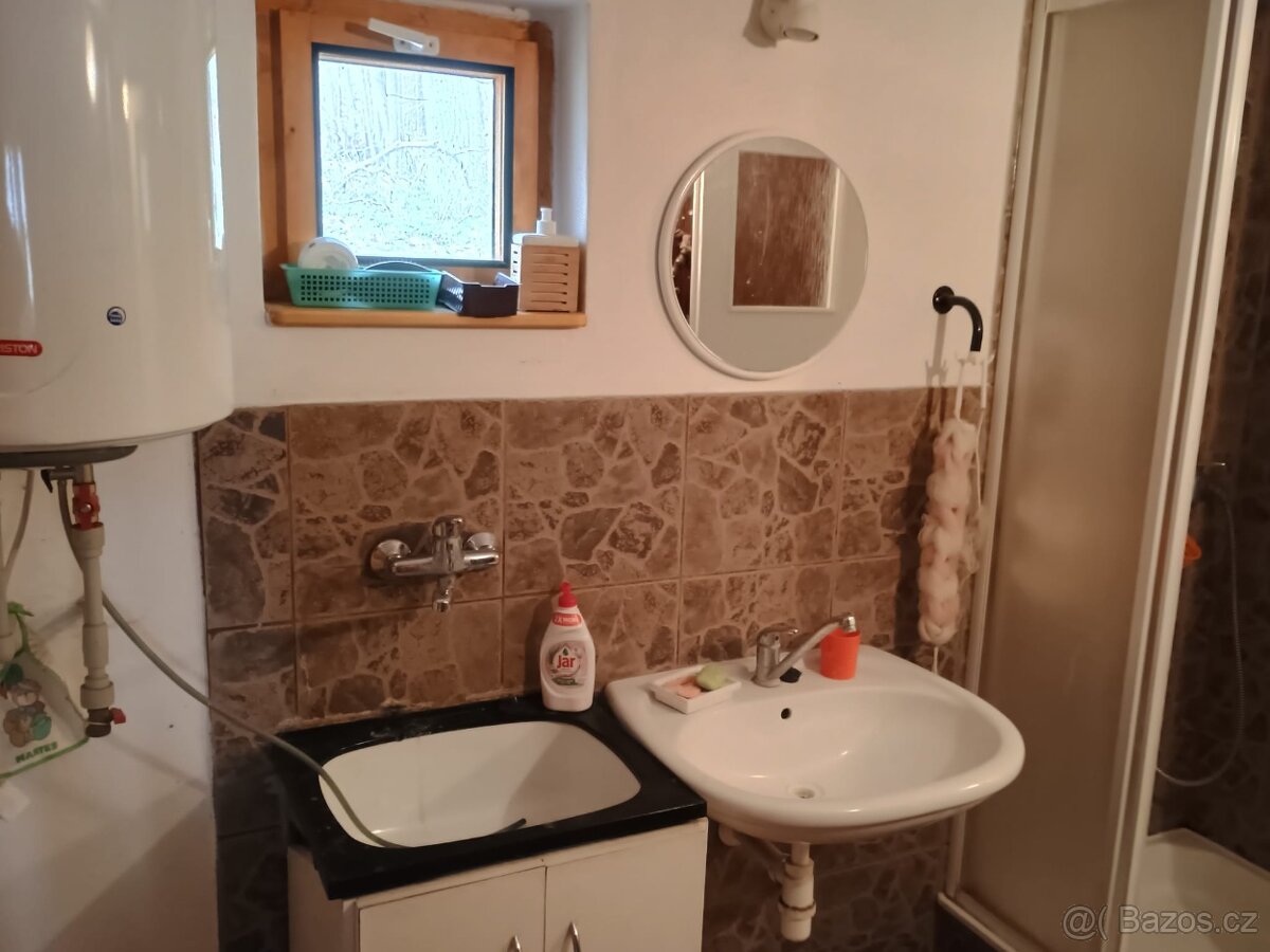 Chata v obci Mokrá-horákov - 8