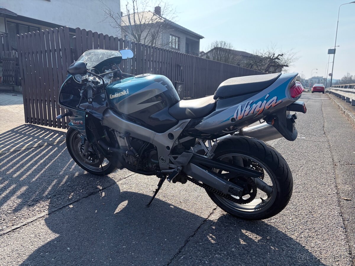 Kawasaki zx9r - 8