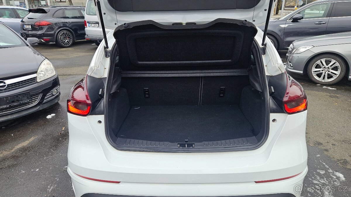 Ford Focus RS 2,3i - 8