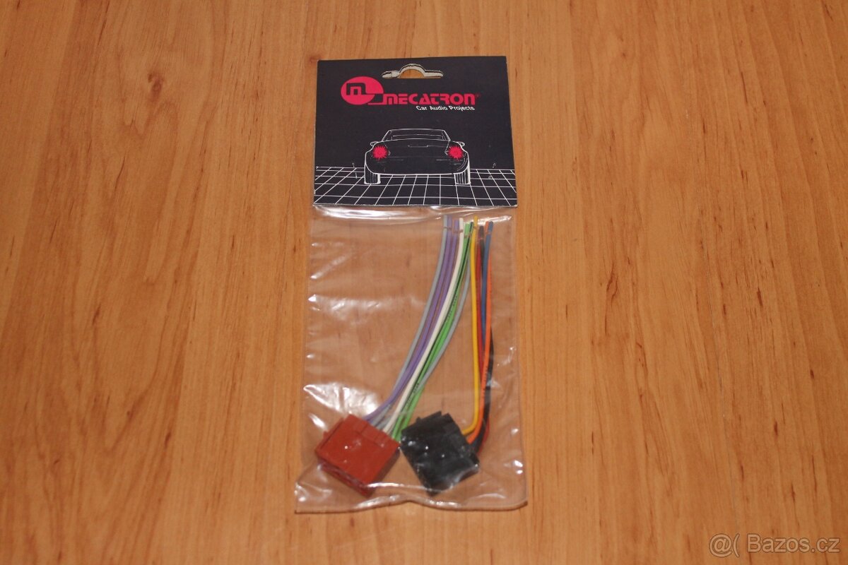 Prodám různé nevyužité audio/video kabely, autokonektory. - 8